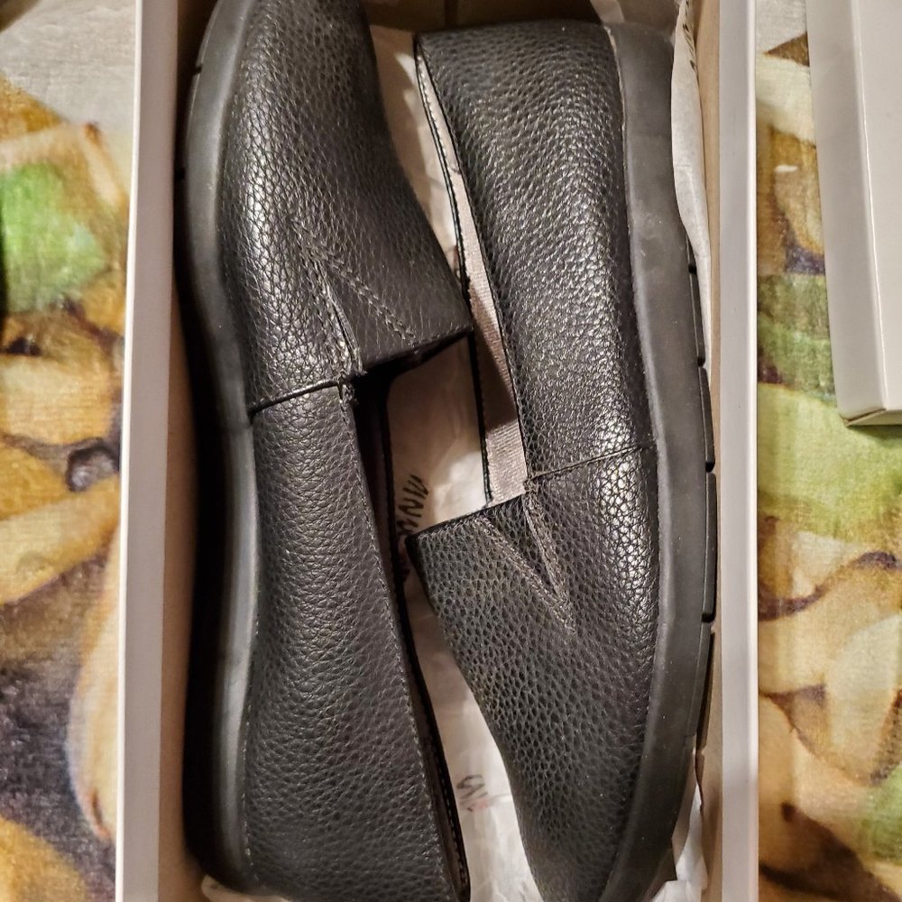 Life Stride Heidi Black Floaters New w/out Original Box